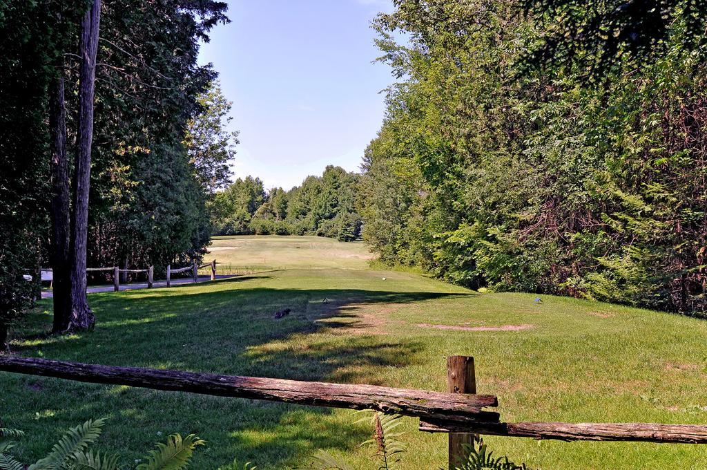 Eganridge Resort, Golf Club & Spa Bobcaygeon Bagian luar foto
