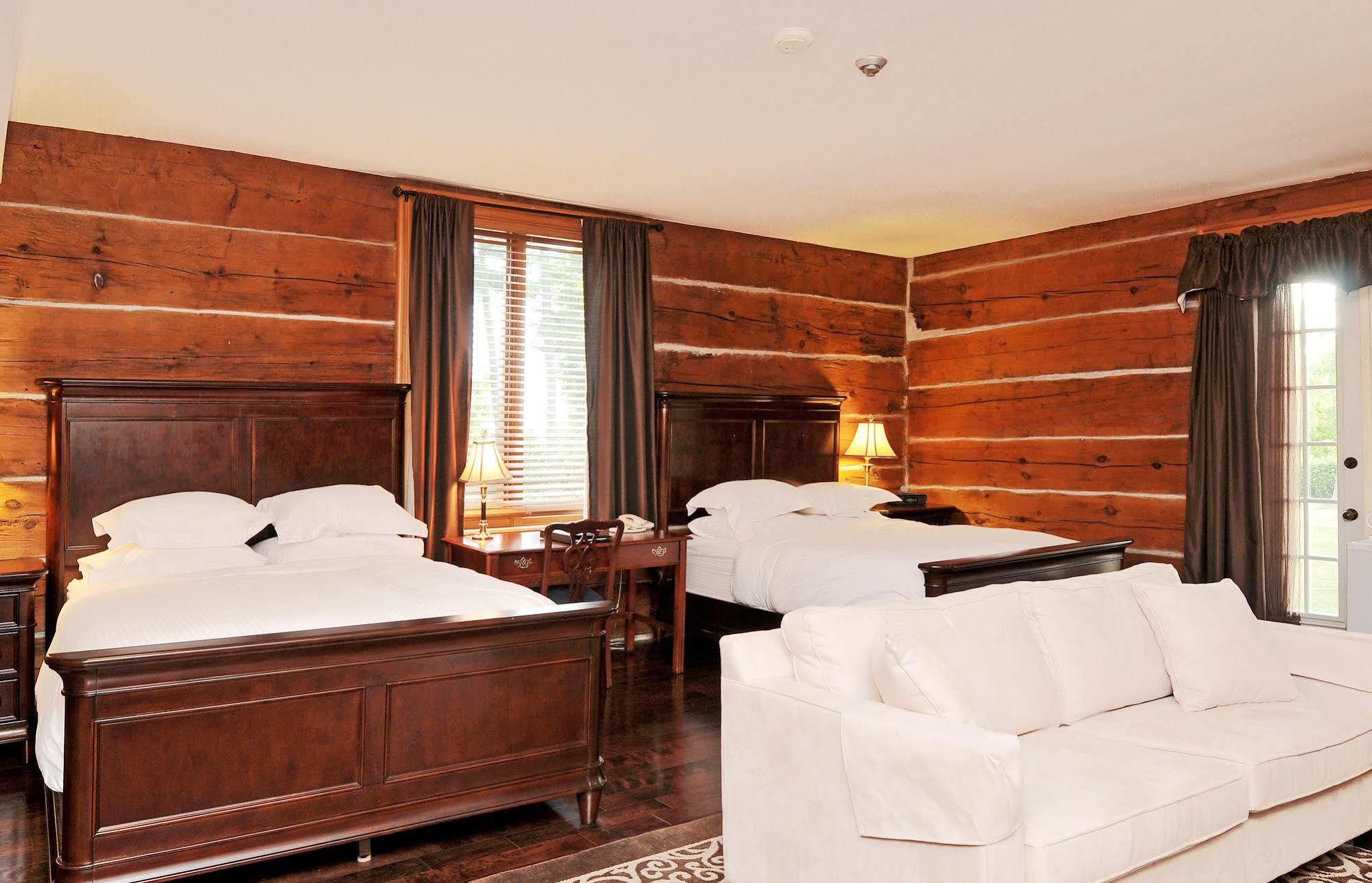 Eganridge Resort, Golf Club & Spa Bobcaygeon Bagian luar foto