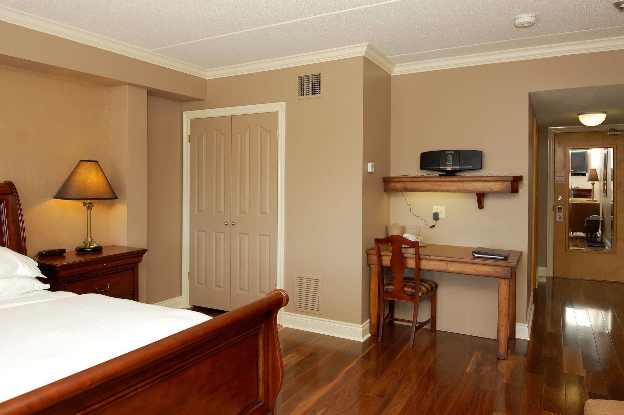 Eganridge Resort, Golf Club & Spa Bobcaygeon Bagian luar foto