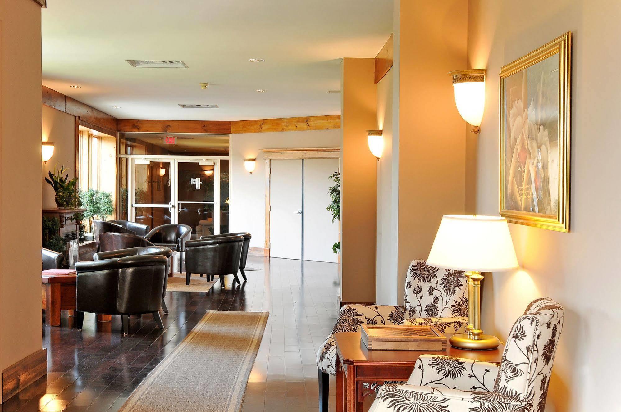 Eganridge Resort, Golf Club & Spa Bobcaygeon Bagian luar foto