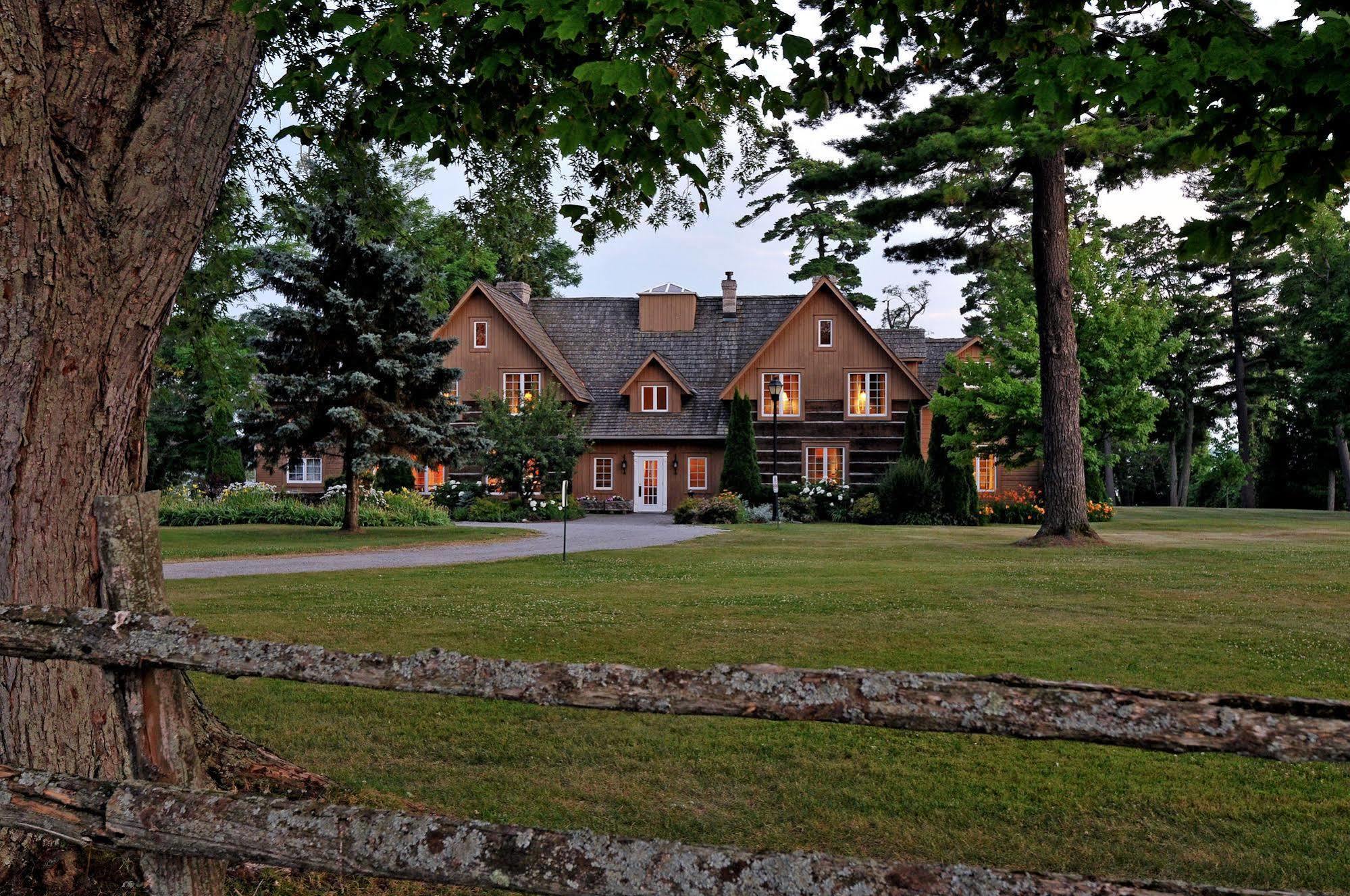 Eganridge Resort, Golf Club & Spa Bobcaygeon Bagian luar foto
