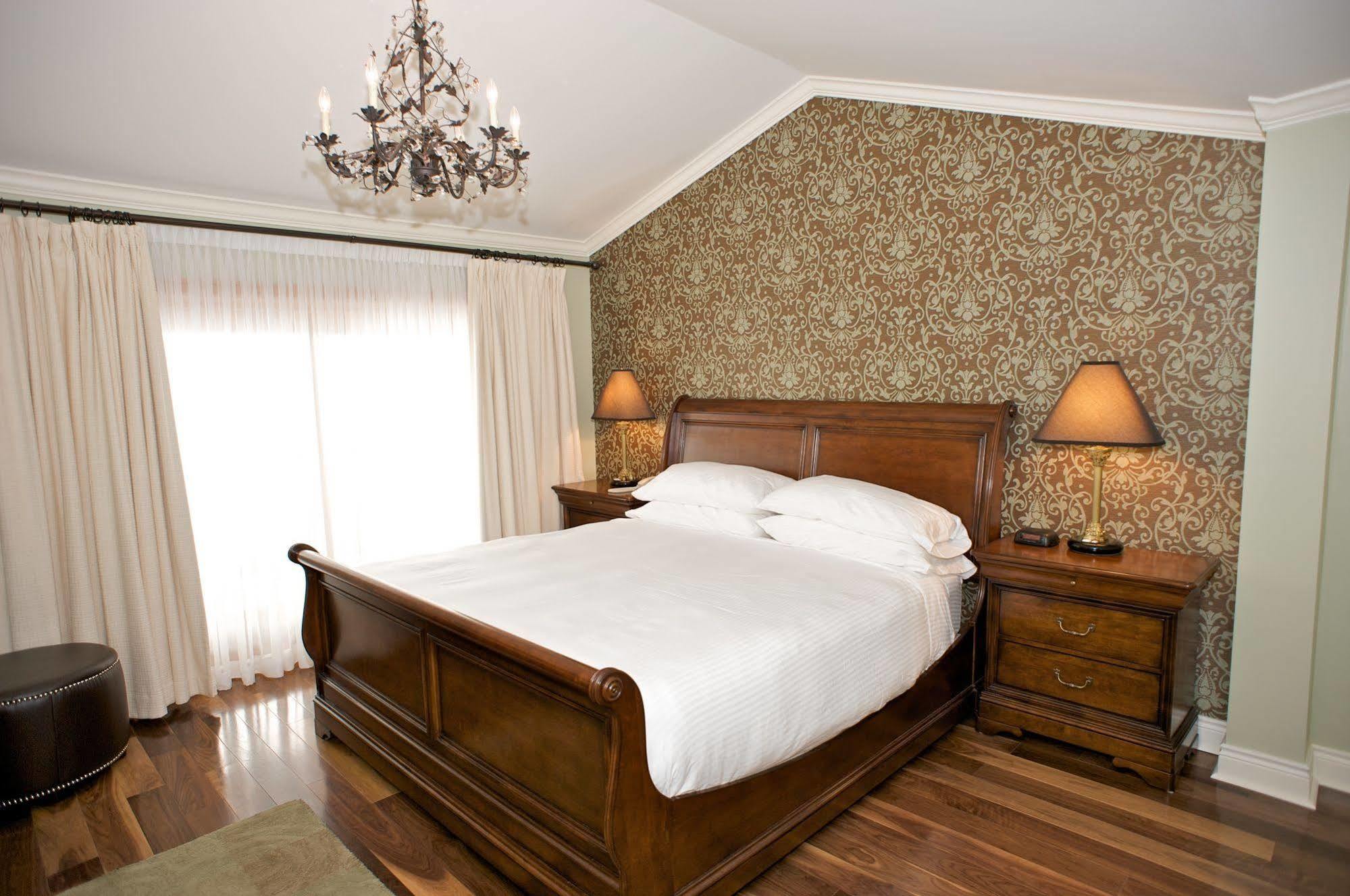 Eganridge Resort, Golf Club & Spa Bobcaygeon Bagian luar foto